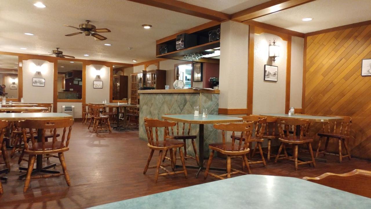 Vulcan Country Inn Extérieur photo